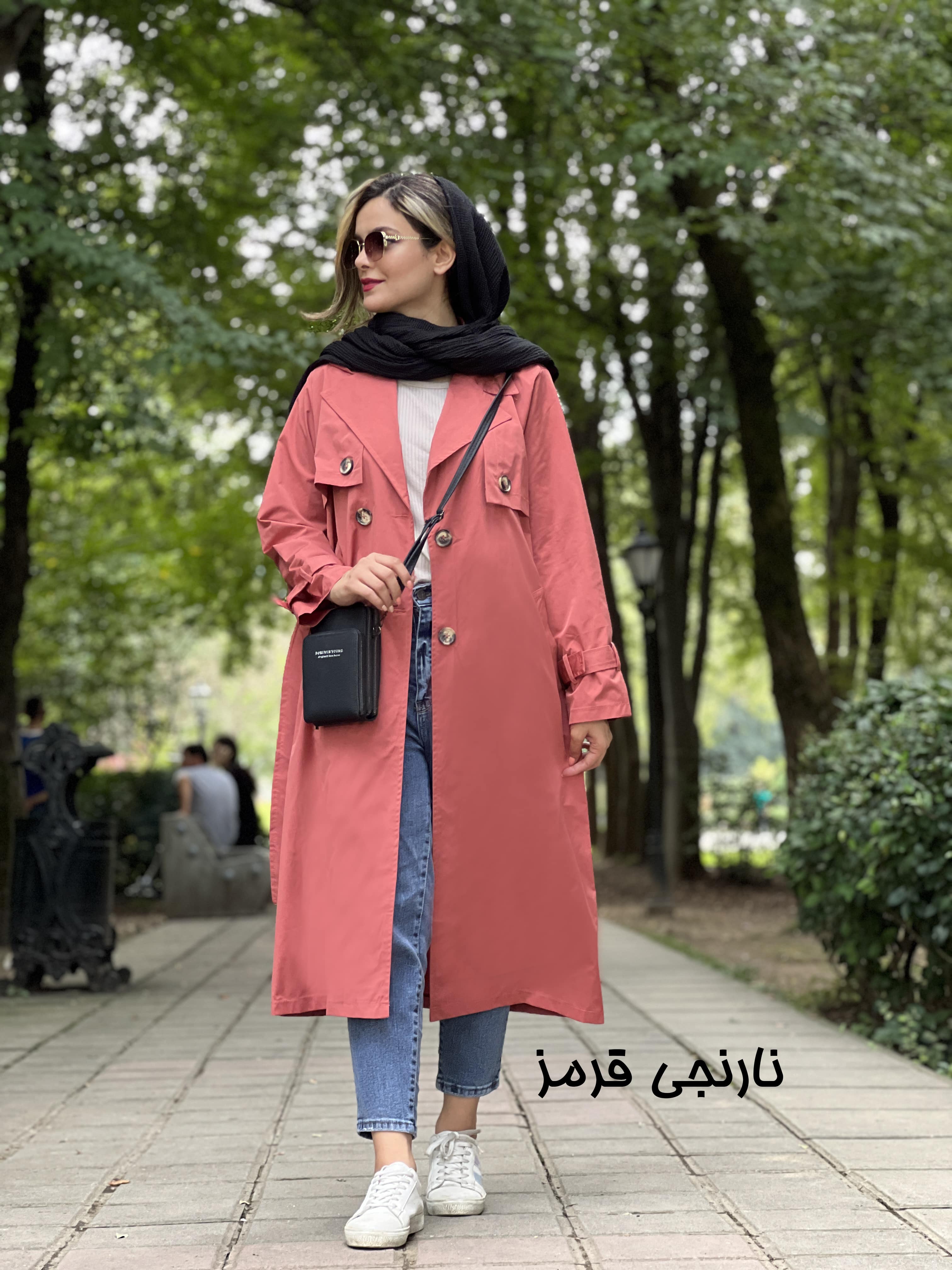 بارونی بلند چهاردکمه
