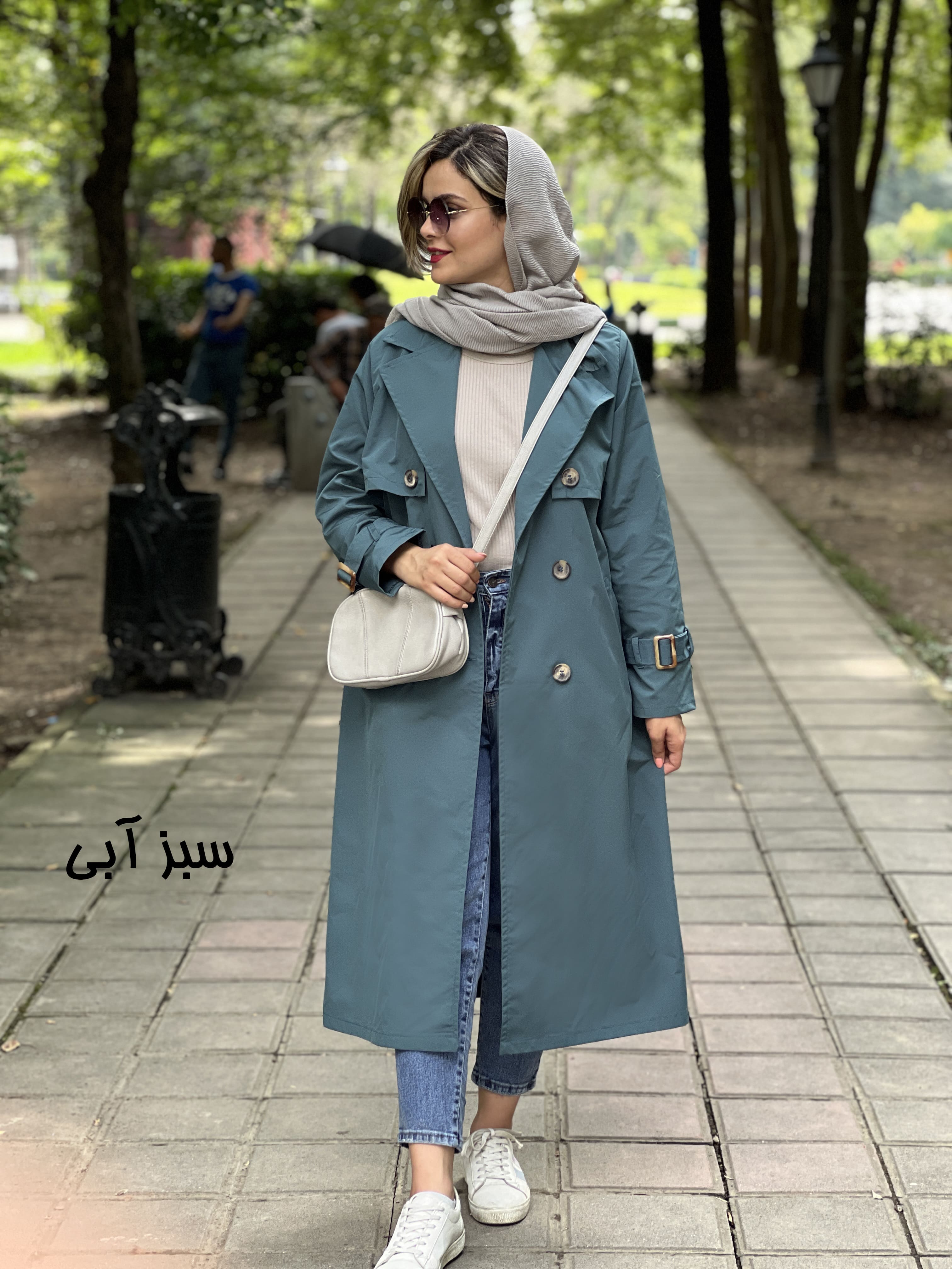 بارونی بلند چهاردکمه