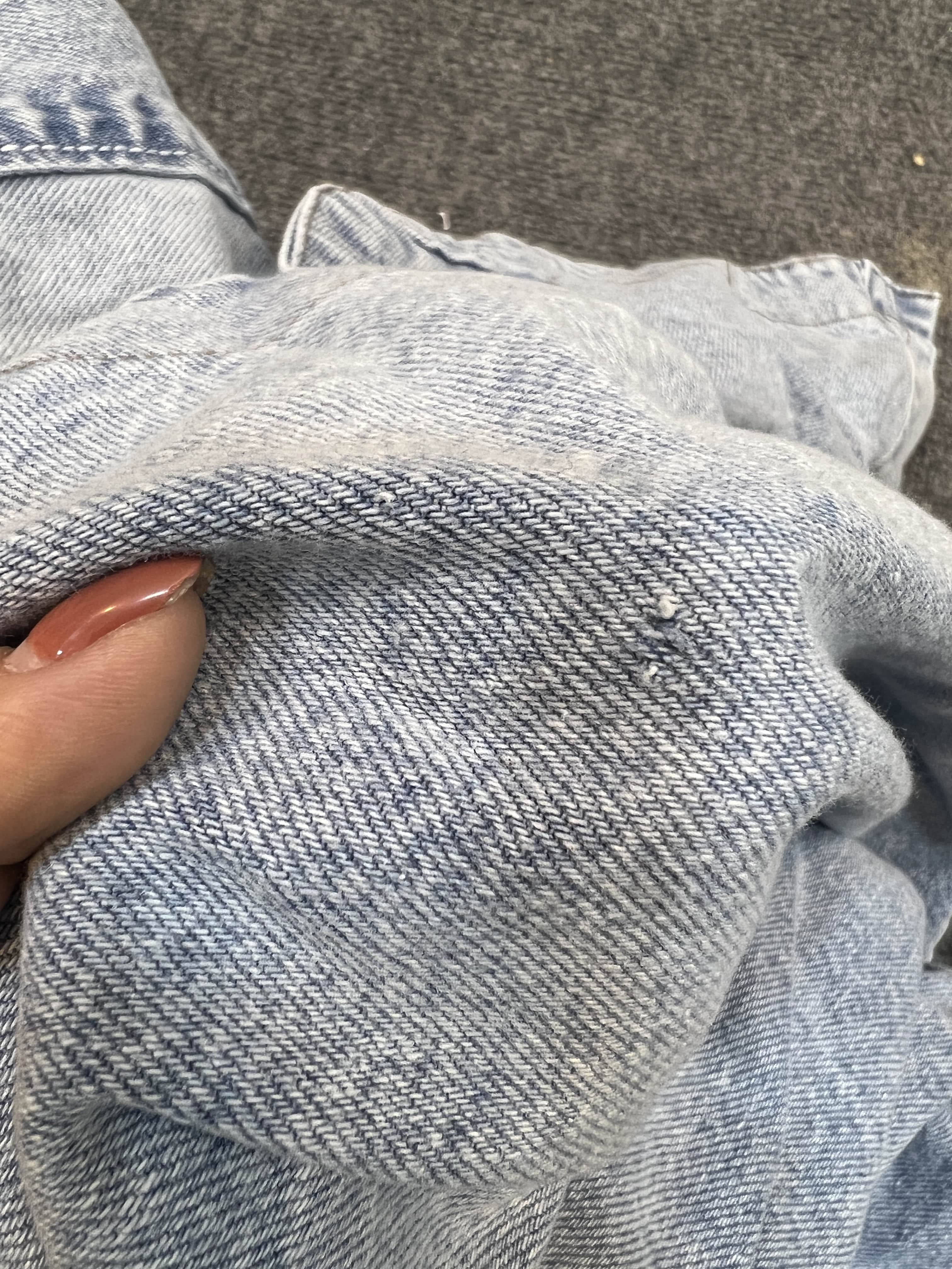 مانتو جین ضخیم دارای ایراد جزیی