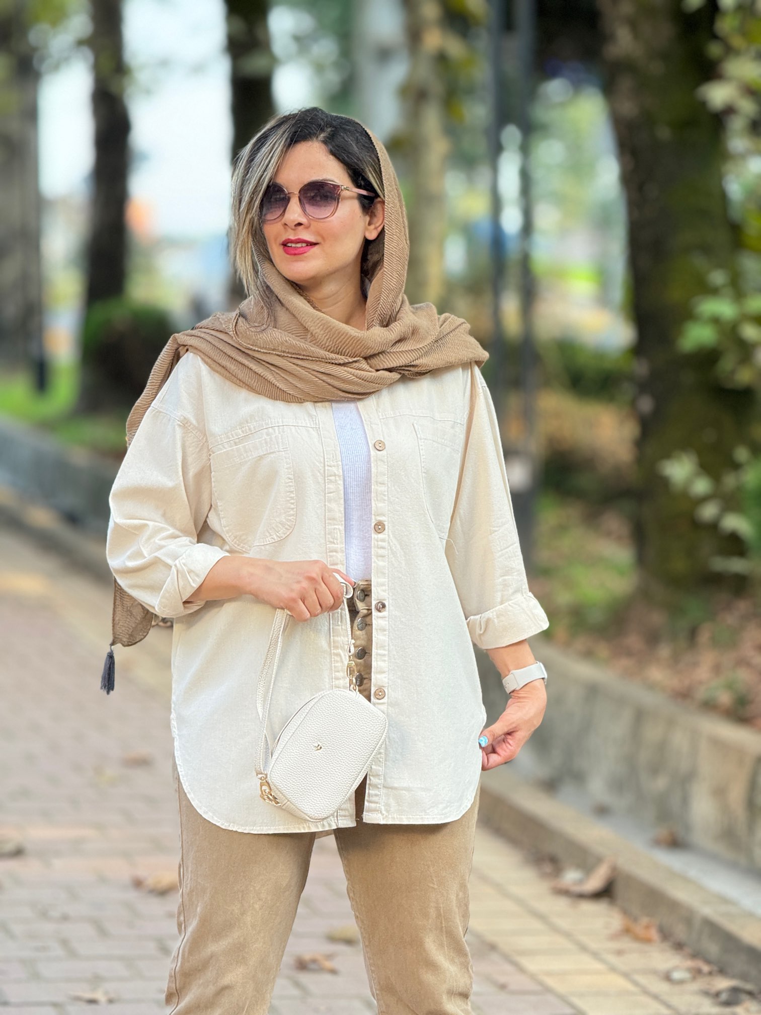 مانتو لینن نازلی