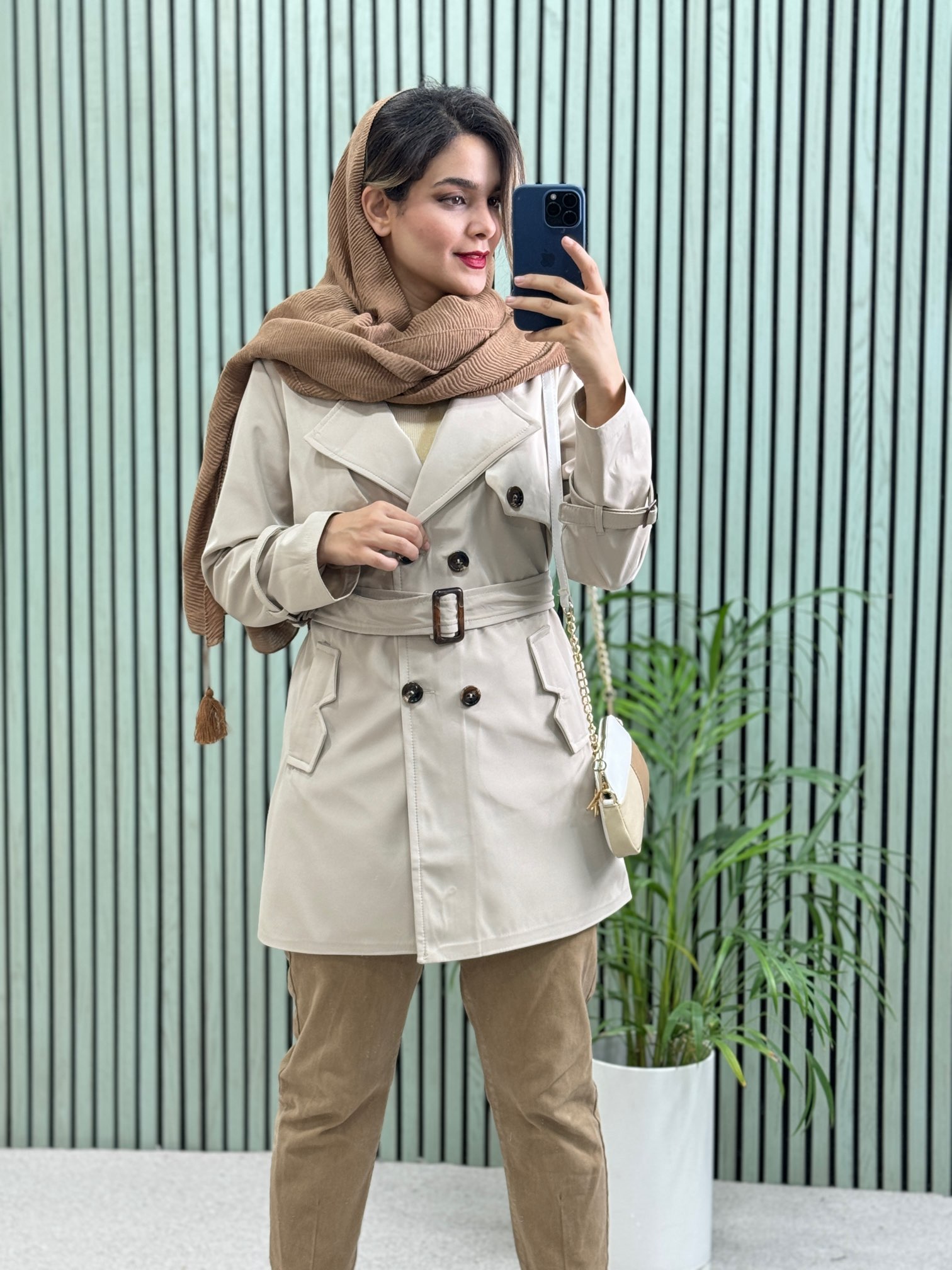 بارونی ضدآب آدنا