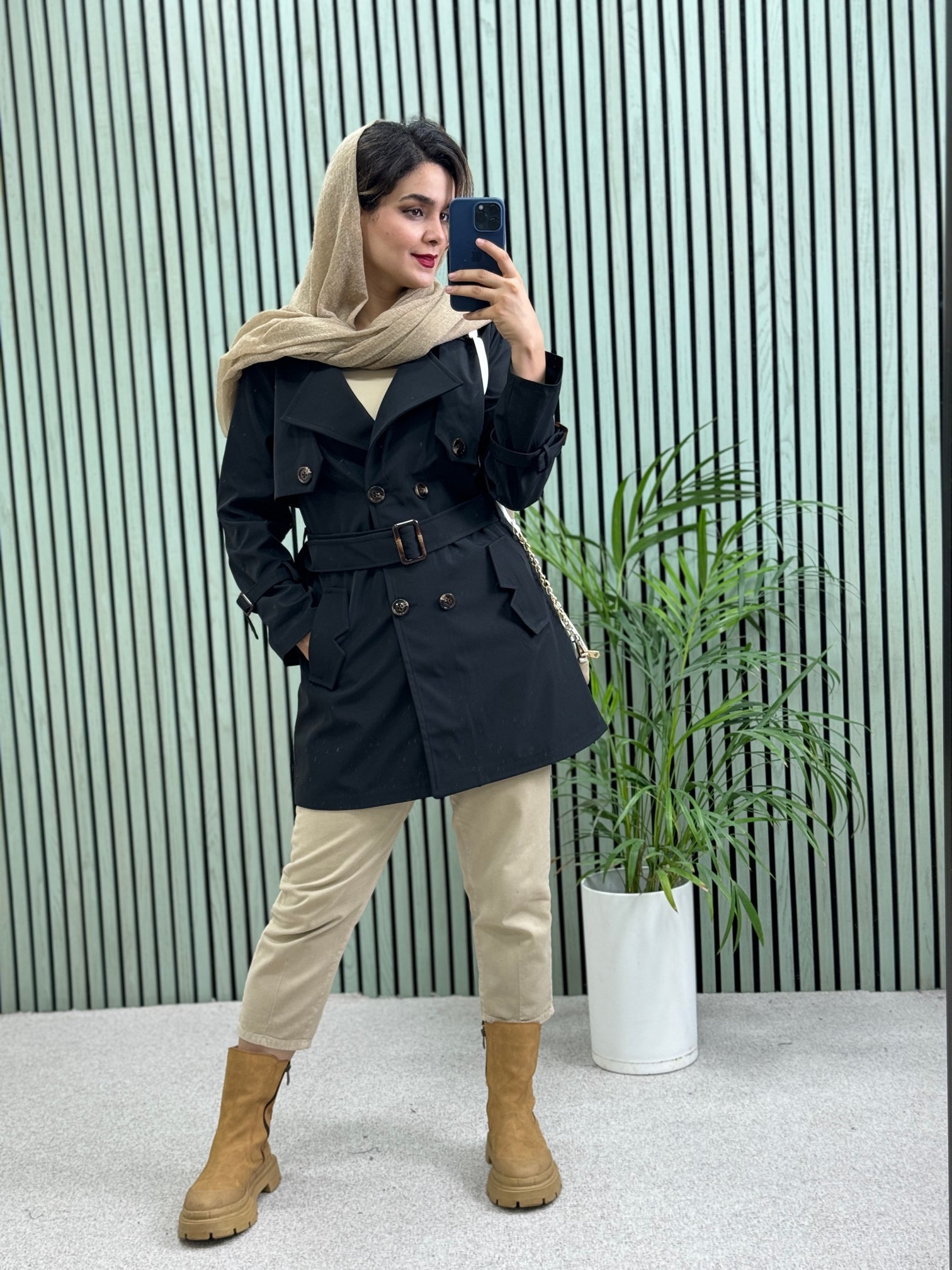 بارونی ضدآب آدنا