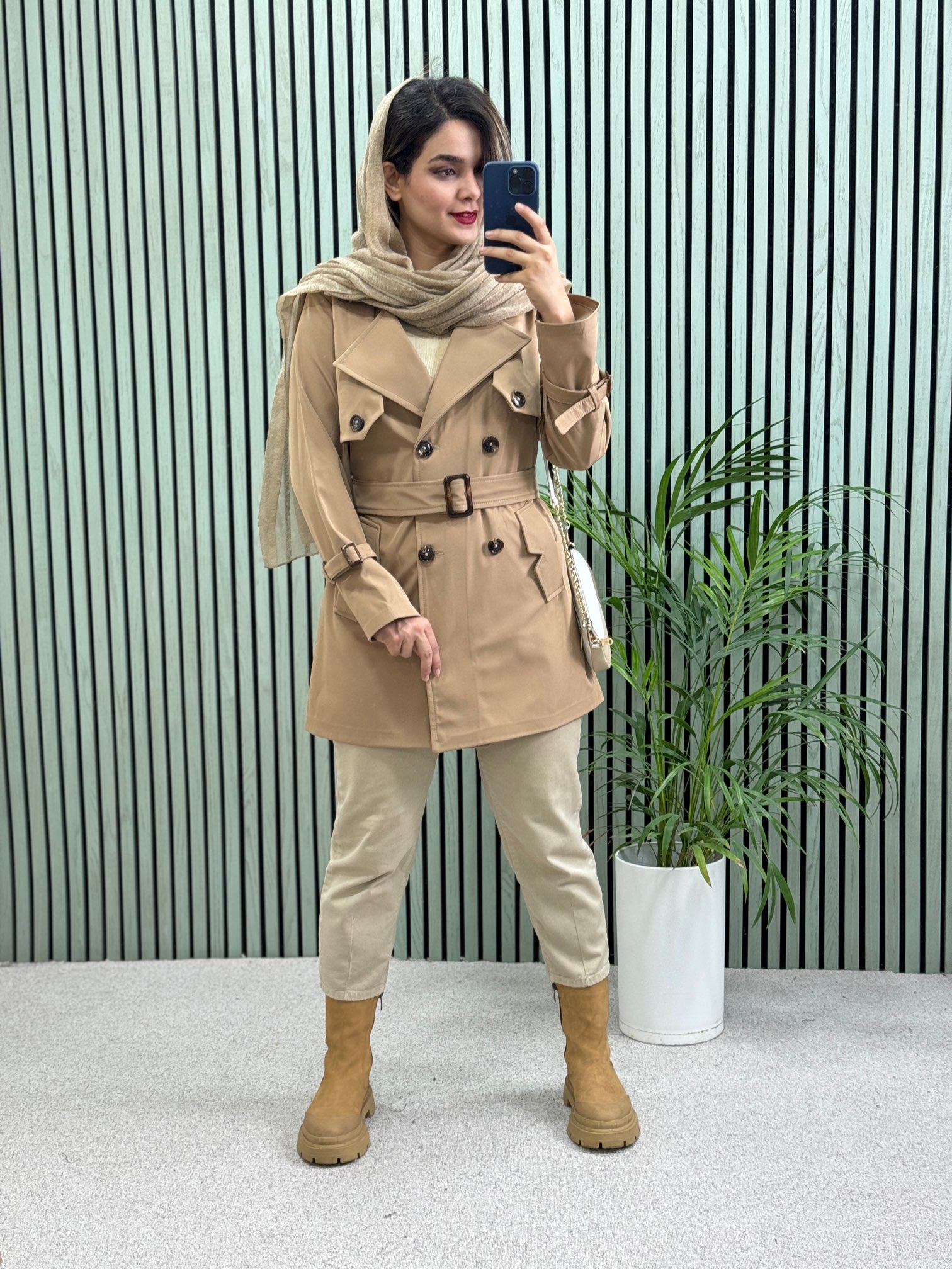 بارونی ضدآب آدنا