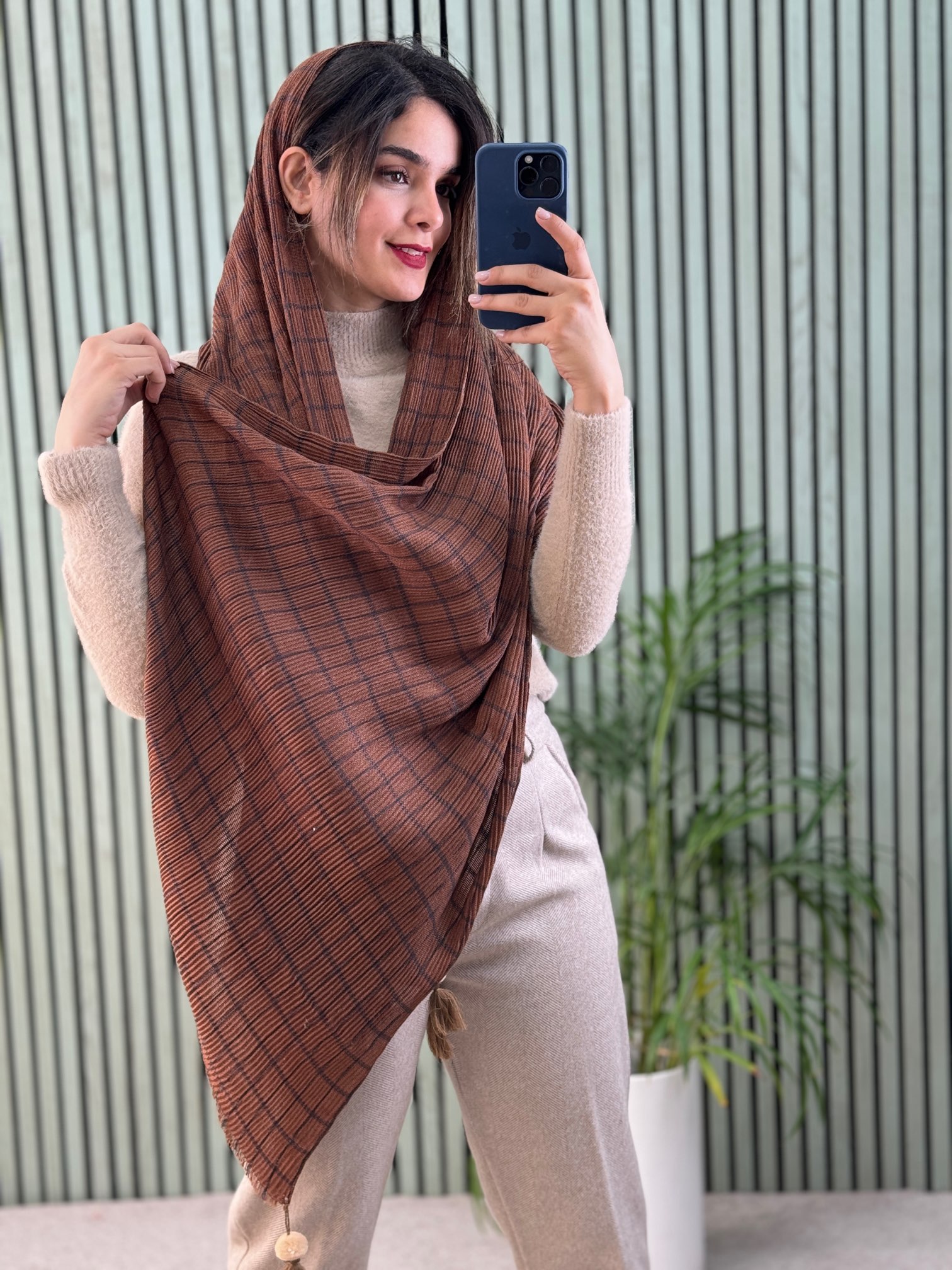 شال طرحدار نِلا