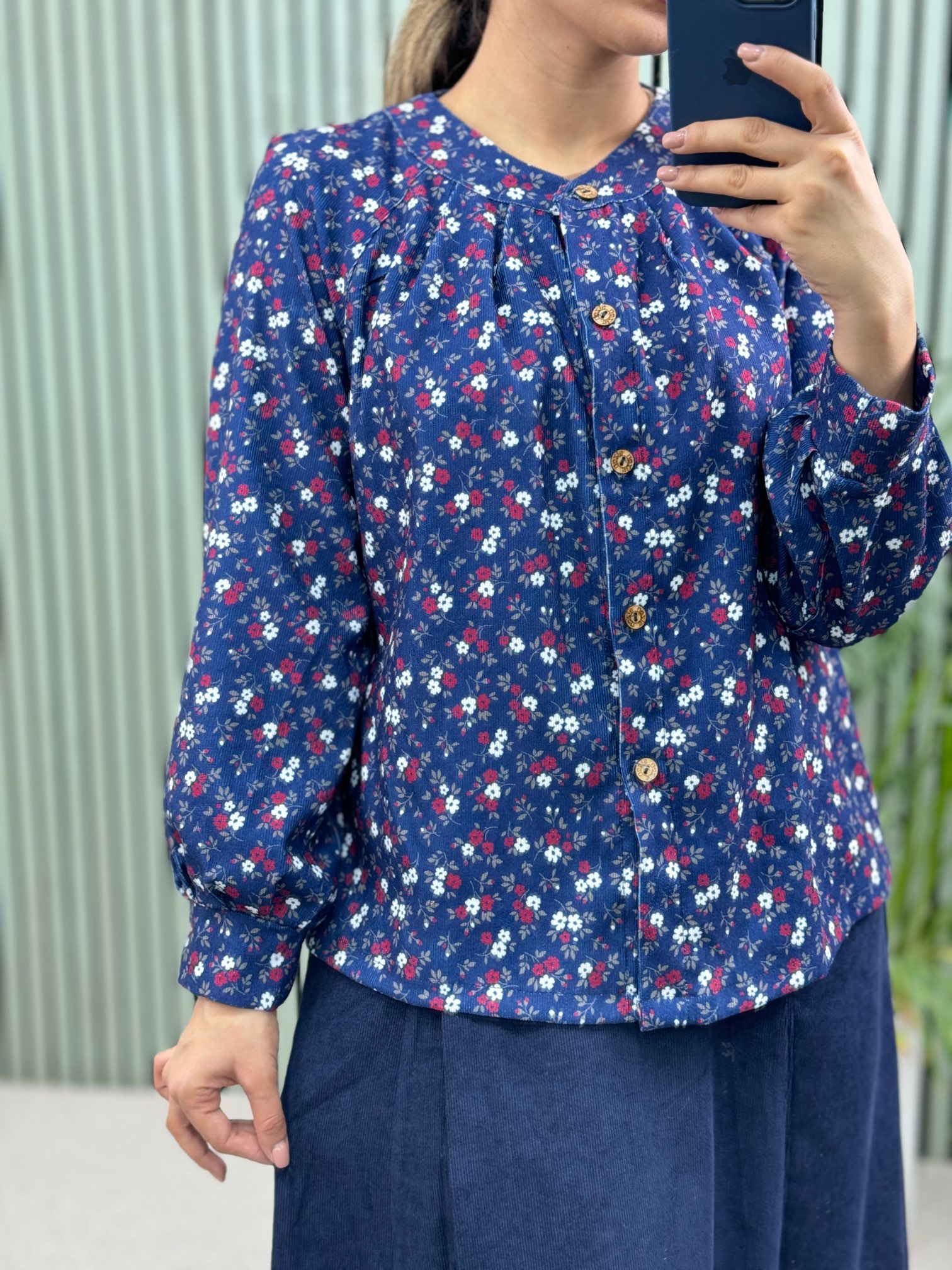 شومیز ترنم ( دارای ایراد جزئی )