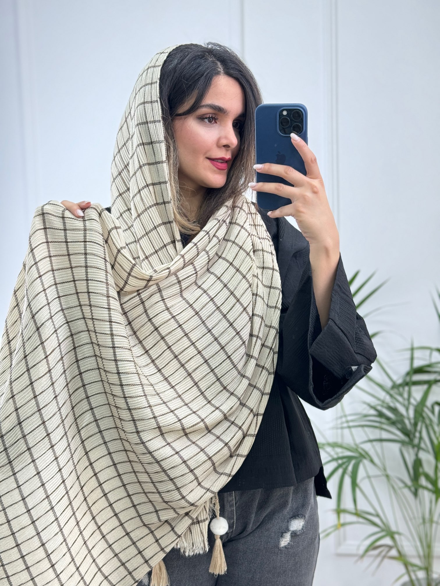 شال طرحدار نِلا