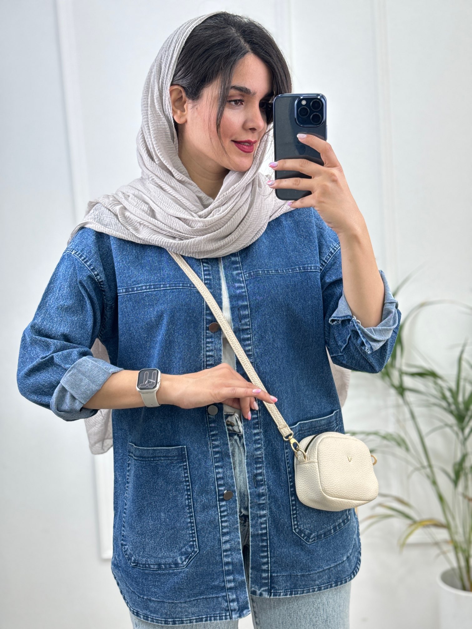 مانتو جین آیناز